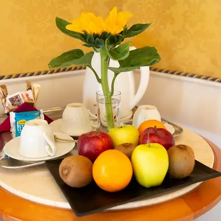 Ih Piazza Di Spagna View - Luxury Guest house