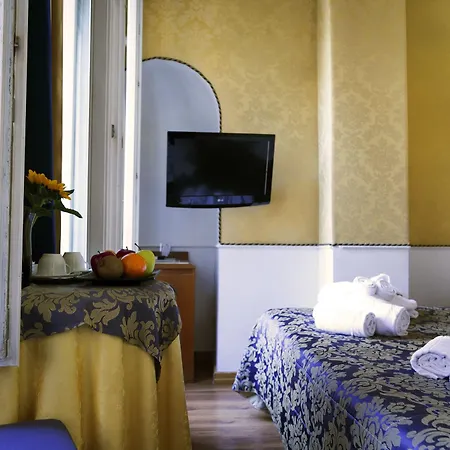 Affittacamere Ih Piazza Di Spagna View - Luxury 3*
