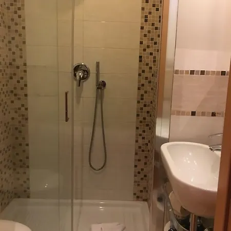 Ih Piazza Di Spagna View - Luxury Pensionat 3*